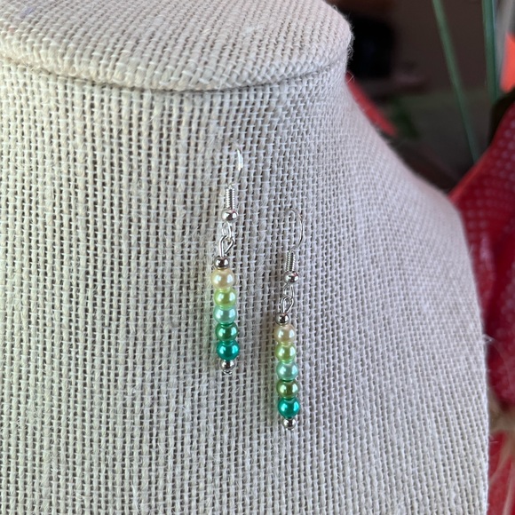 💚Handmade Earrings 💚 - Picture 3 of 7